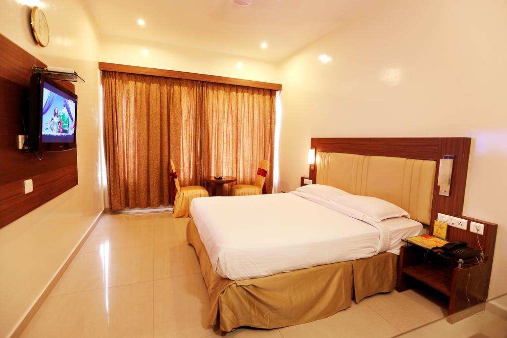 Hotel Swagath Grand Nagole Hyderabad Room photo